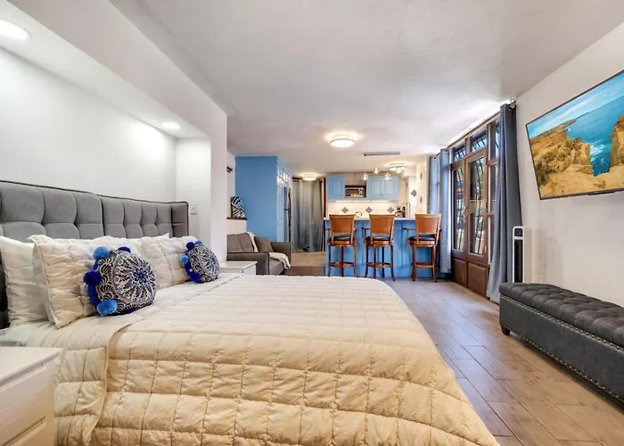 Medano Marina Downtown Walkable, Cozy